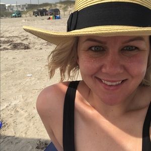 Meet your Posher, Kenzie